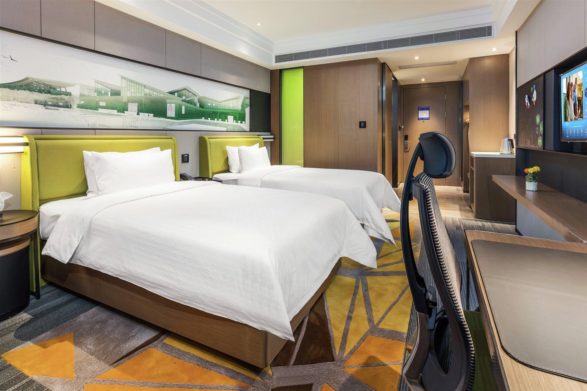 Hampton By Hilton Hongqiao Airport 4*