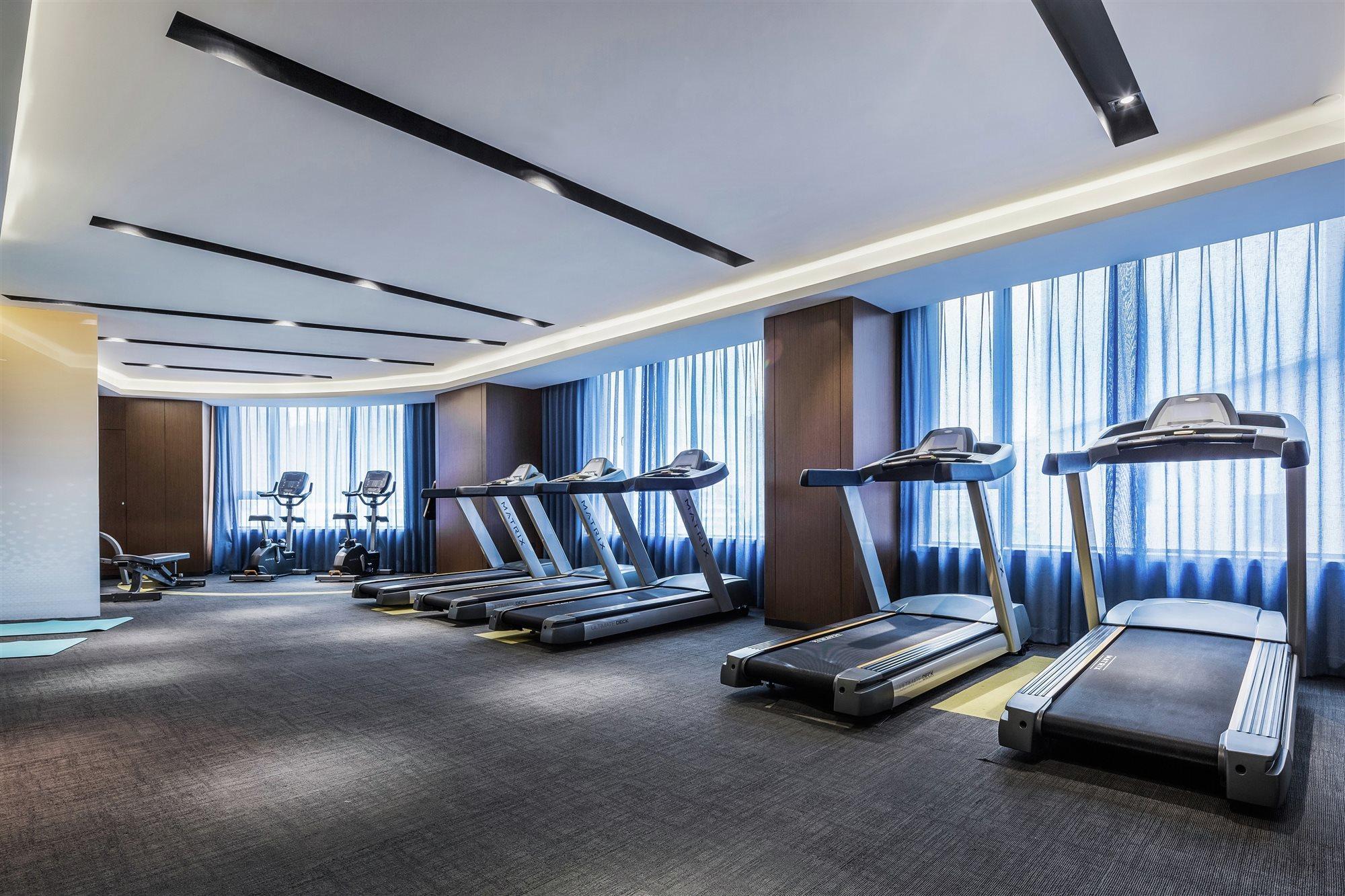 Hampton By Hilton Hongqiao Airport Hotel 4*